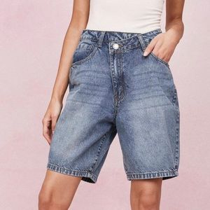 Crossover waist long shorts